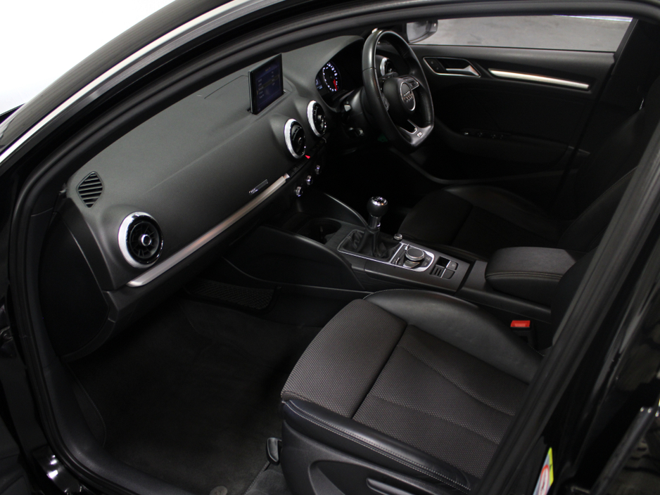 2018 Audi A3 - image 31