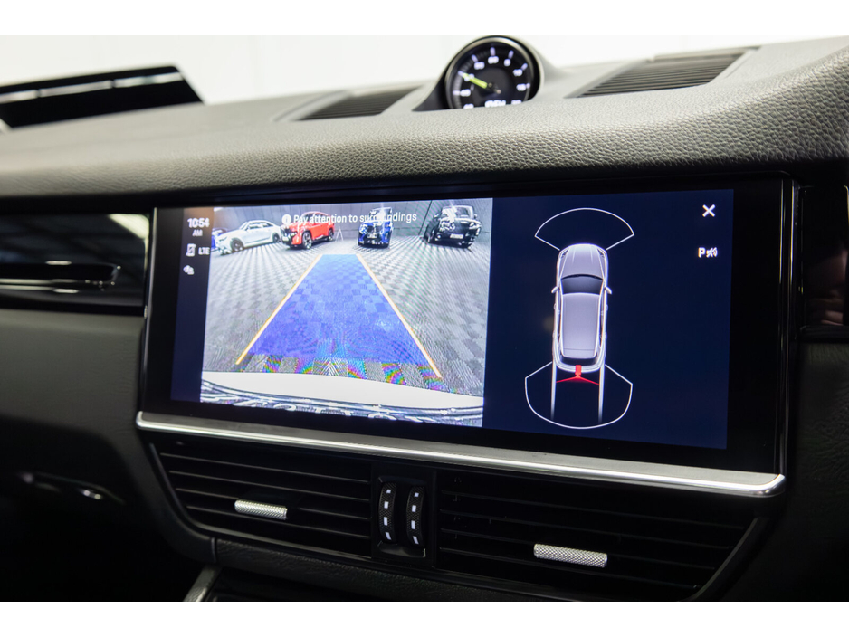 2022 Porsche Cayenne 3.0 V6 E-Hybrid 4WD Auto €59,999