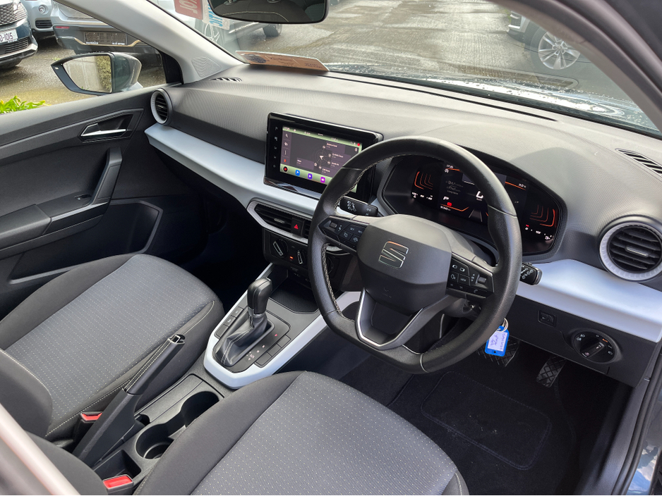 2023 SEAT Arona - image 13