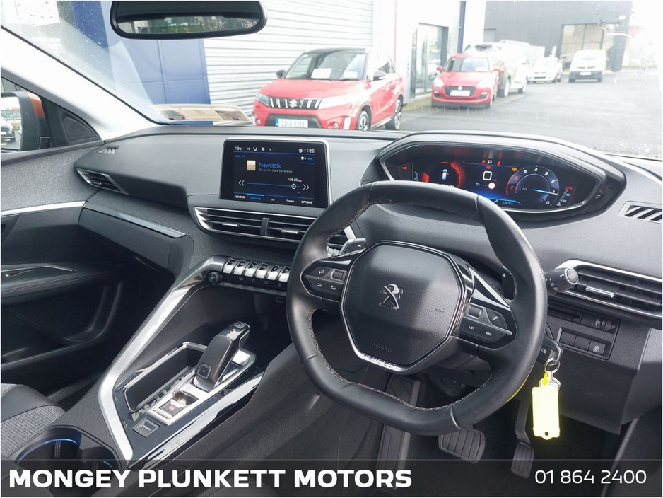 2018 Peugeot 3008 - image 11