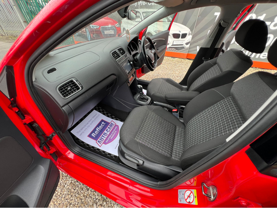 2017 Volkswagen Polo - image 11