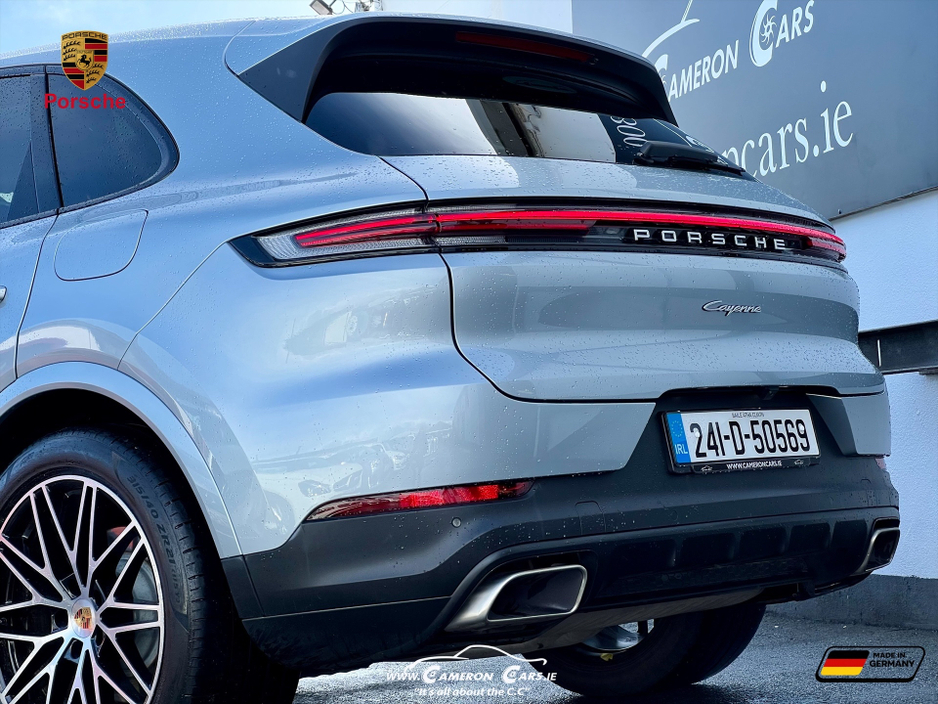 2024 Porsche Cayenne - image 9