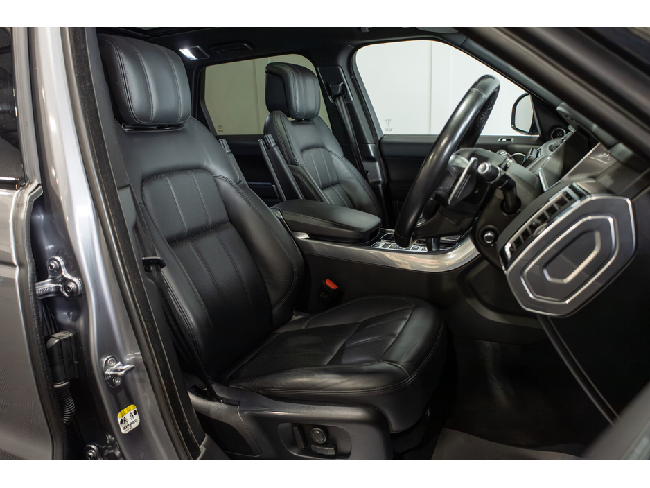 2020 Land Rover Range Rover Sport - image 10