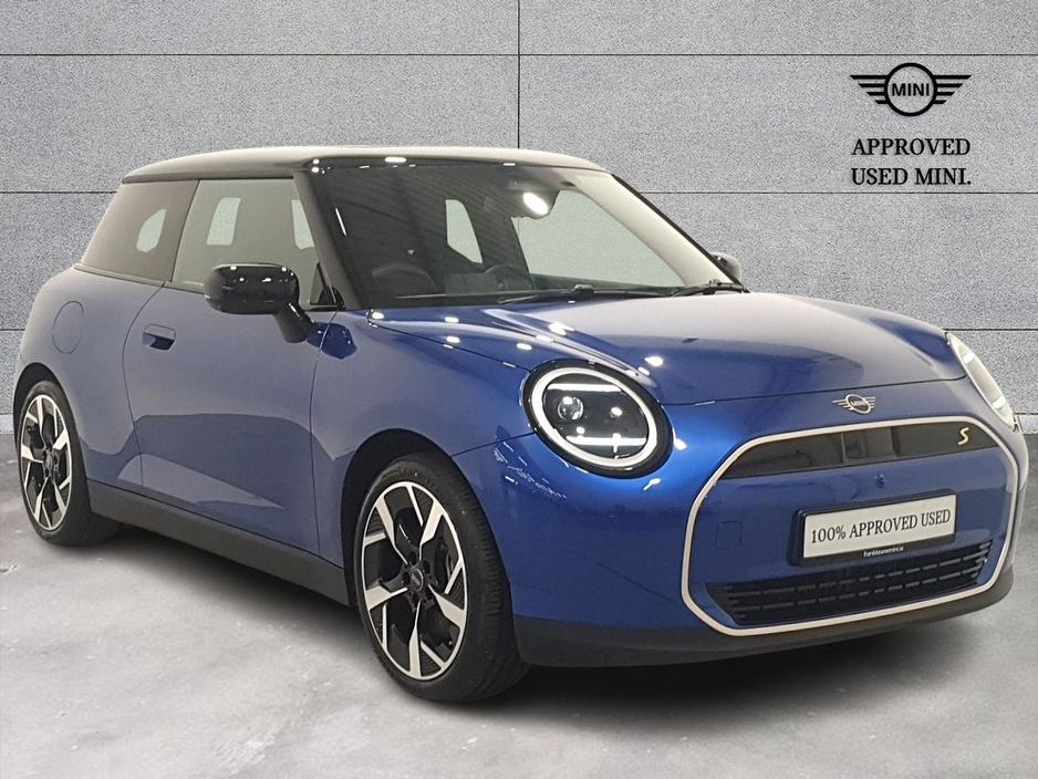 2025 MINI Hatch Cooper E €29,950