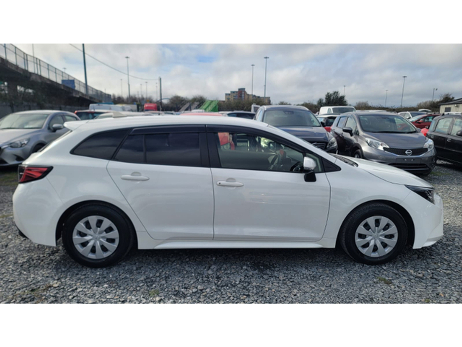 2022 Toyota Corolla - image 5