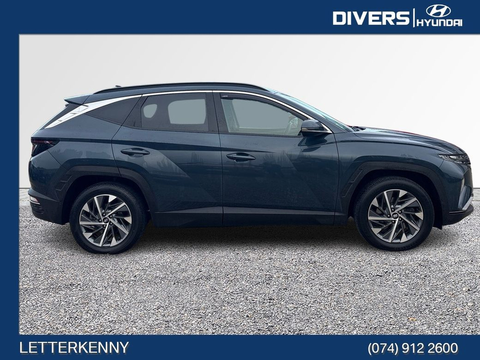 2022 Hyundai Tucson - image 3