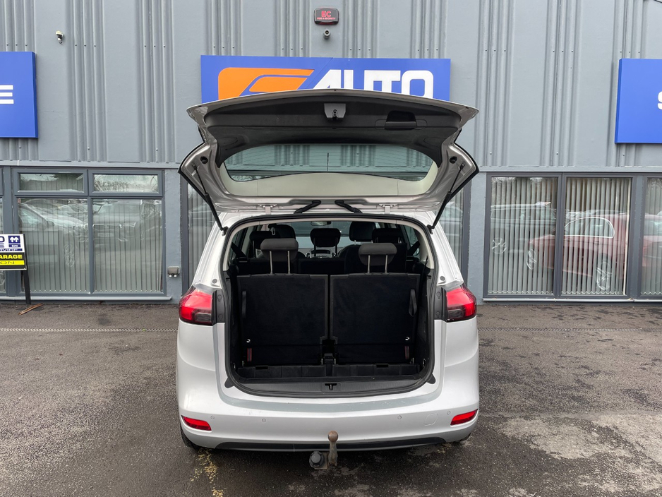 2016 Opel Zafira - image 5