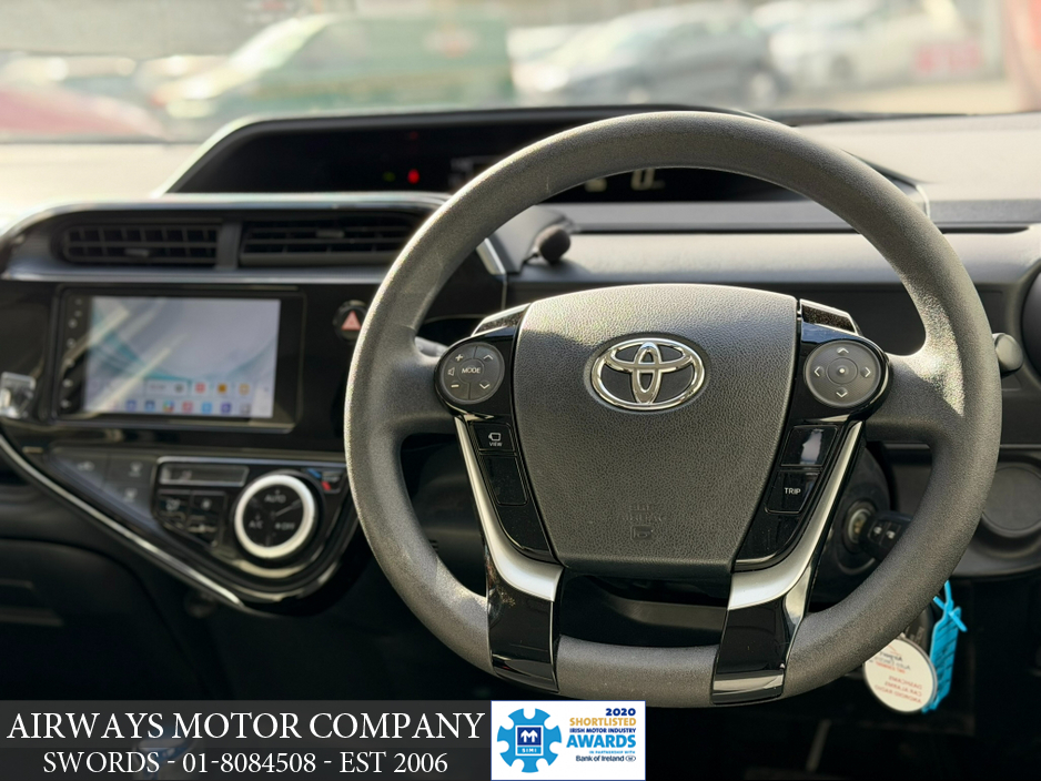 2020 Toyota Aqua - image 10