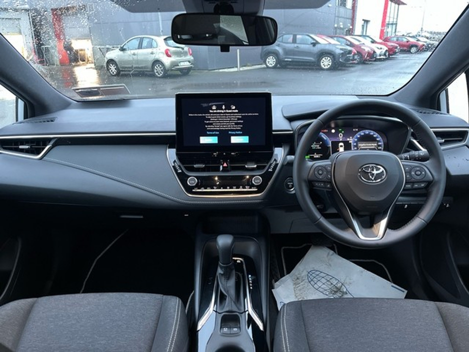 2025 Toyota Corolla COROLLA H/B LUNA €30,950