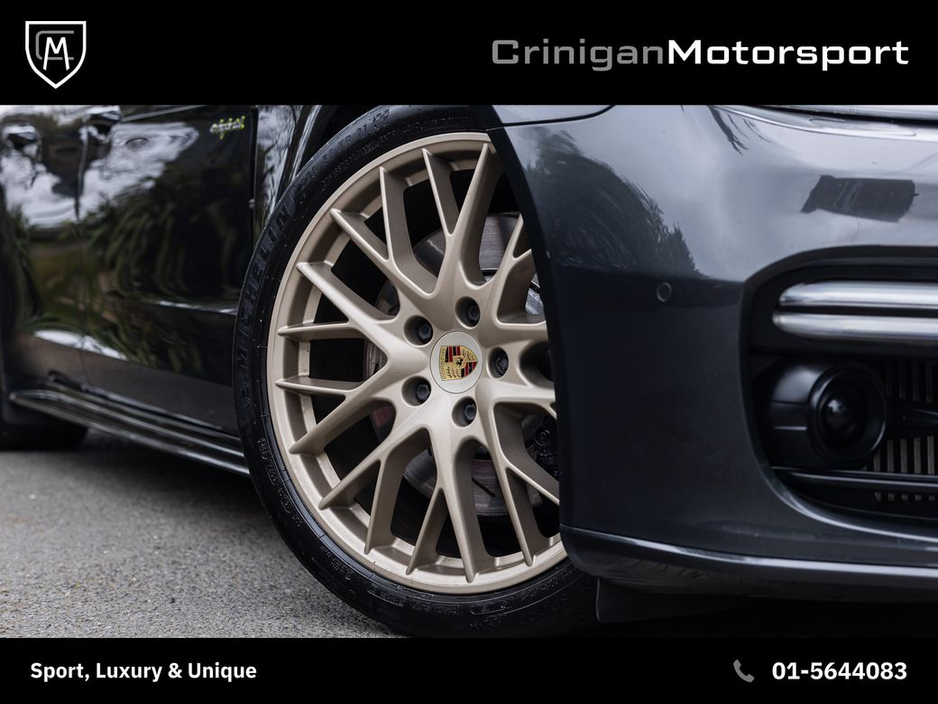 2020 Porsche Panamera - image 15