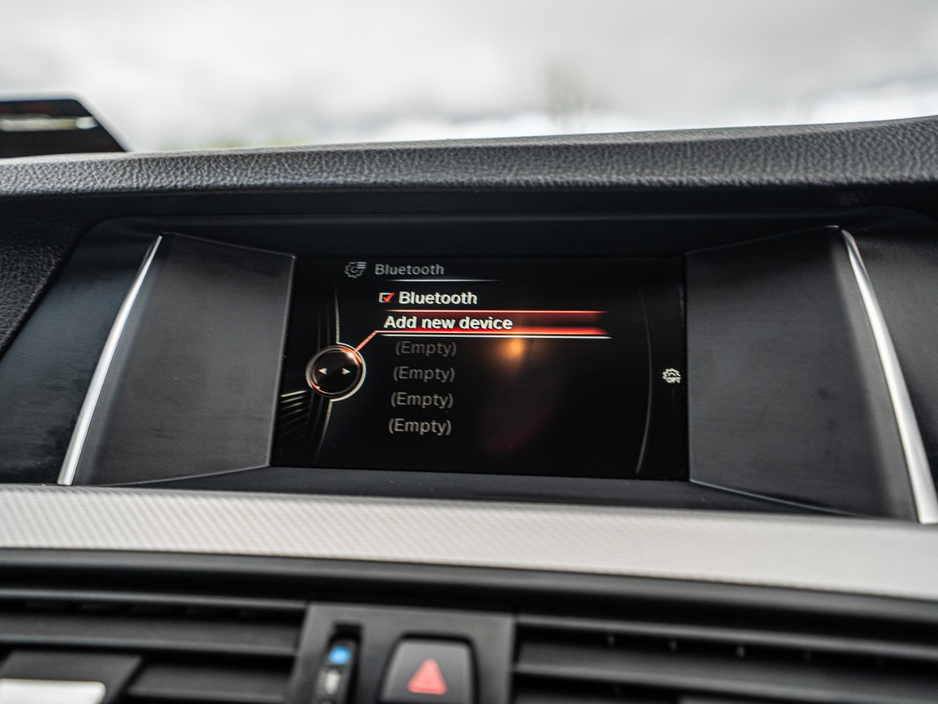 2016 BMW 5 Series - image 27