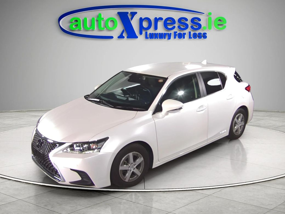 2021 Lexus CT 200 h - image 5