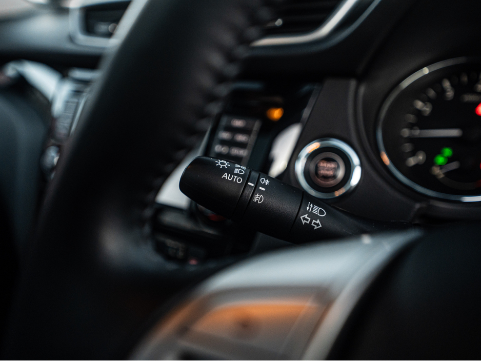 2017 Nissan Qashqai 2017 Qashqai 1.2/1 owner/High spec/1yr warranty €15,888