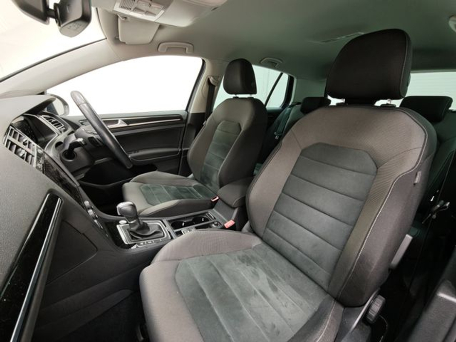 2018 Volkswagen Golf - image 16