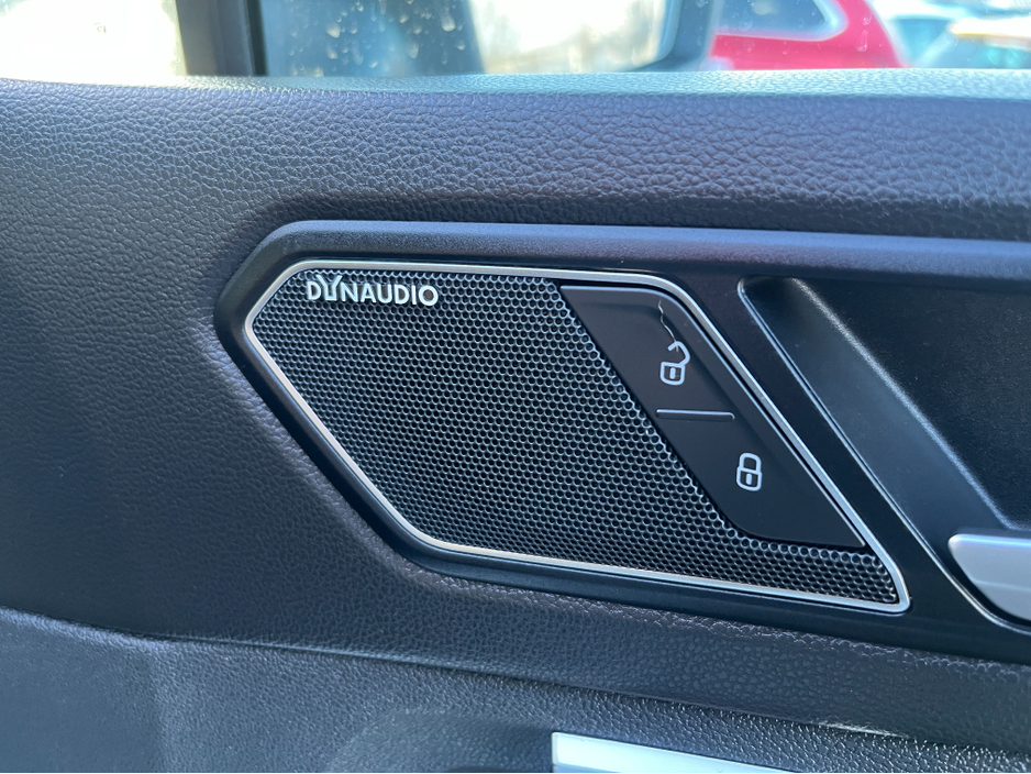 2020 Volkswagen Tiguan R-LINE 4MOTION AUTOMATIC 2.0 DIESEL //LOW MILES//MASSIVE SPEC//FULL LEATHER//DYNAUDIO SOUND SYSTEM//360 PARKING CAMERAS//HEAD UP DISPLAY// €34,950