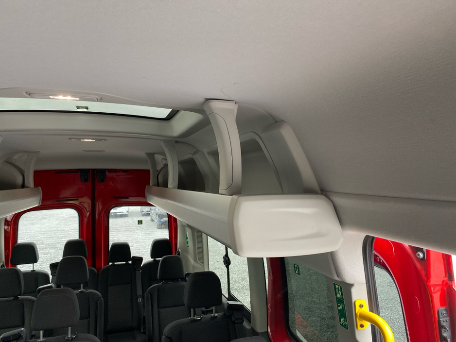 2020 Ford Transit - image 19