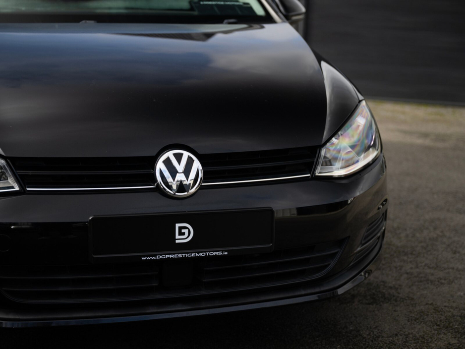 2014 Volkswagen Golf - image 9