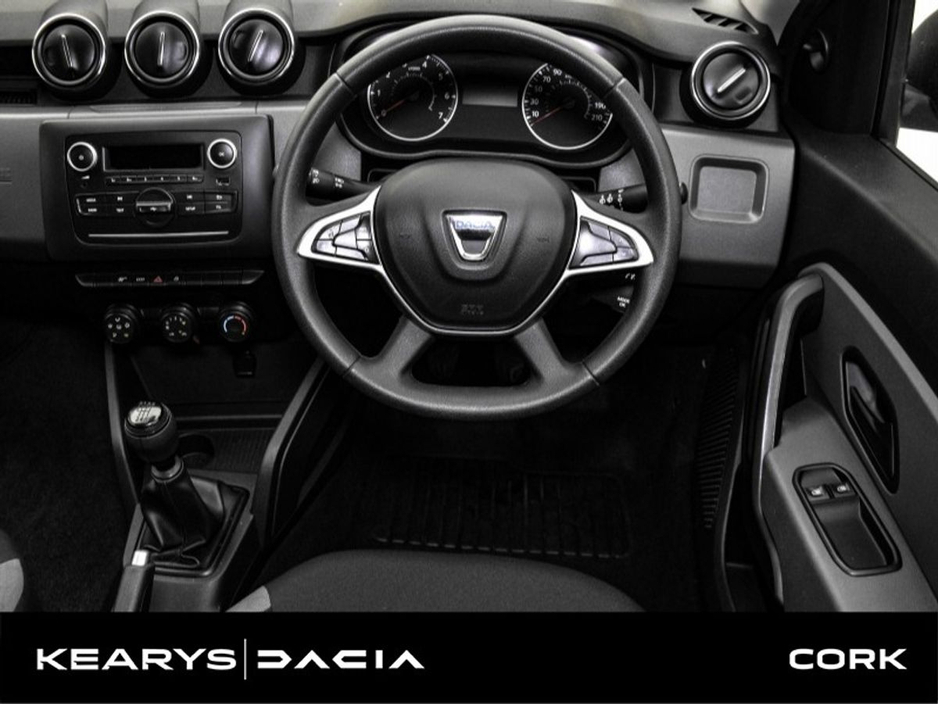 2019 Dacia Duster - image 29