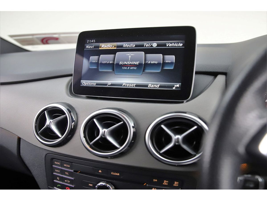 2017 Mercedes-Benz B Class B180 1.6 *PARK SENSORS*REVERSE CAM* €16,890