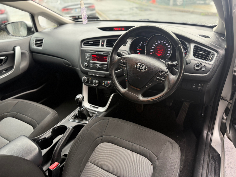 2014 Kia Ceed - image 6