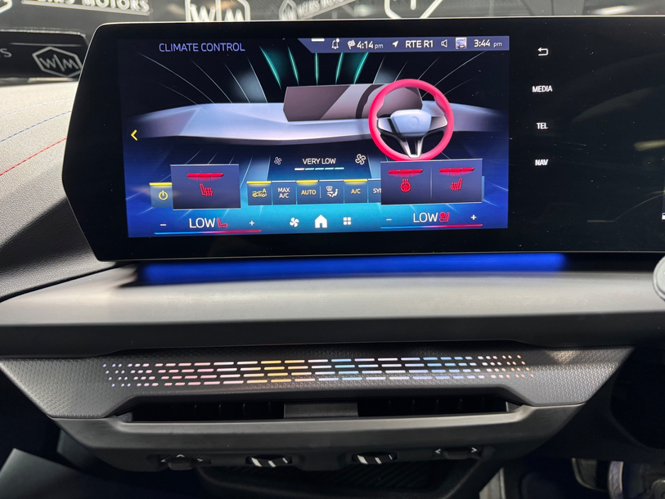 2025 BMW 2 Series - image 20