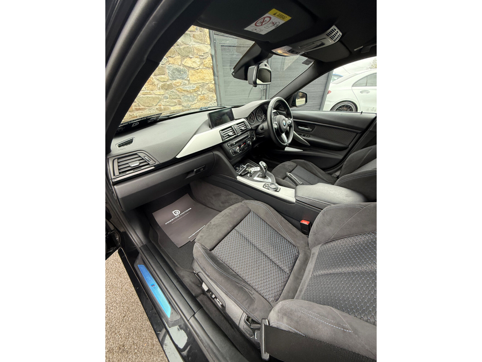 2014 BMW 3 Series - image 14