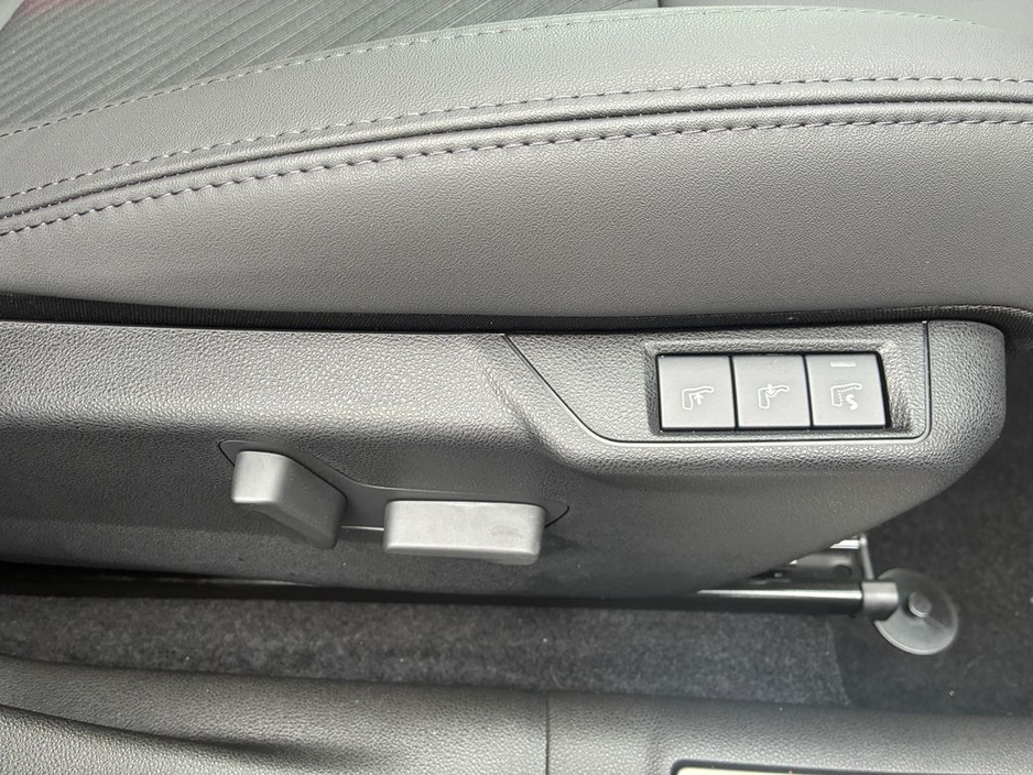 2026 Alfa Romeo Junior Ibrida €44,345