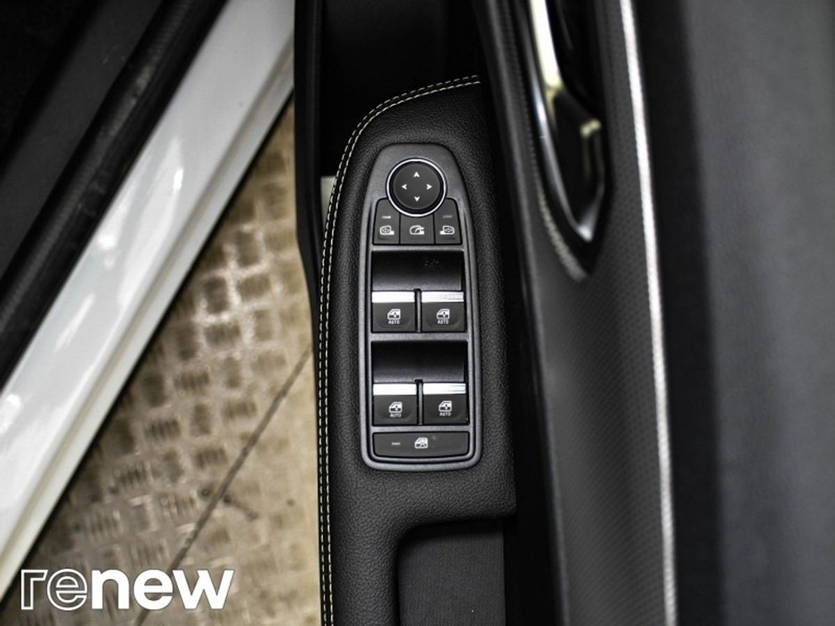 2025 Renault Arkana - image 17