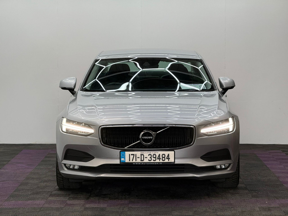 2017 Volvo S90 - image 2