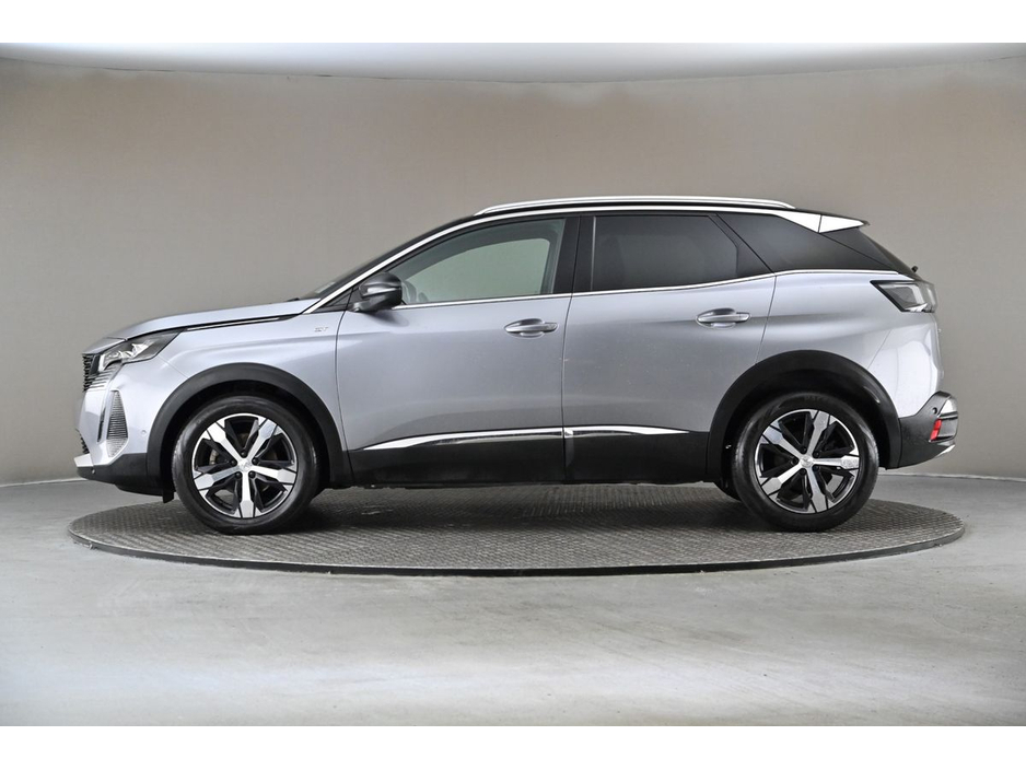 2022 Peugeot 3008 - image 5