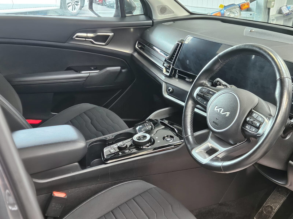 2023 Kia Sportage - image 21