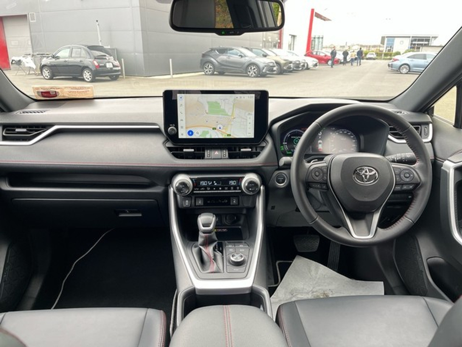 2024 Toyota Rav4 - image 8