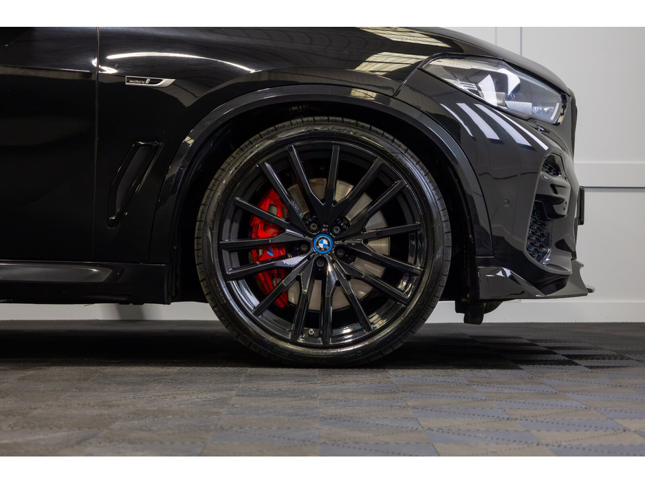 2023 BMW X5 - image 7