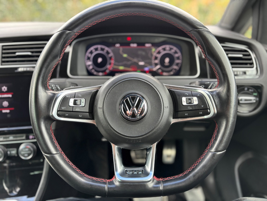 2018 Volkswagen Golf - image 25