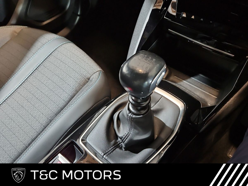 2023 Peugeot 2008 Reversing Camera with Sensors, Diamond Cut Alloys, Climate Control, Cruise Control €23,995