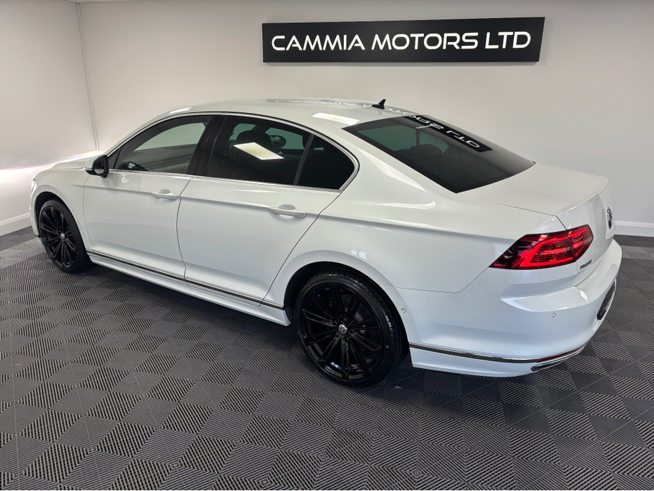 2016 Volkswagen Passat *VOLKSWAGEN PASSAT* *KEYLESS ENTRY* *REVERSE CAMERA* *PARKING SENSORS* *DIGITAL DASH* *2.0* *TRADE INS WELCOME* *FINANCE AVAILABLE*