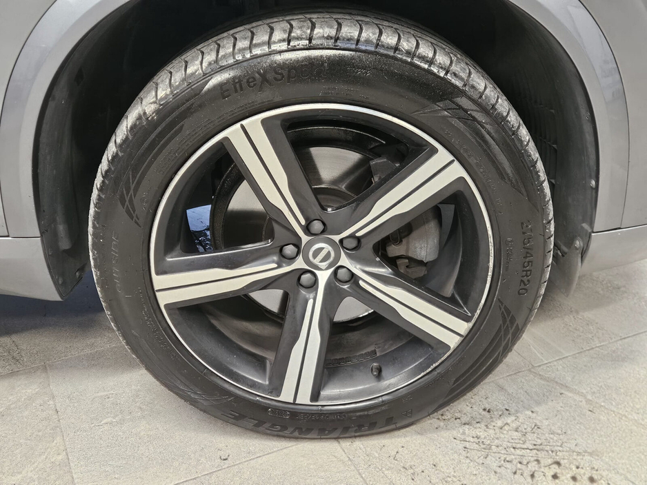 2018 Volvo XC90 - image 5