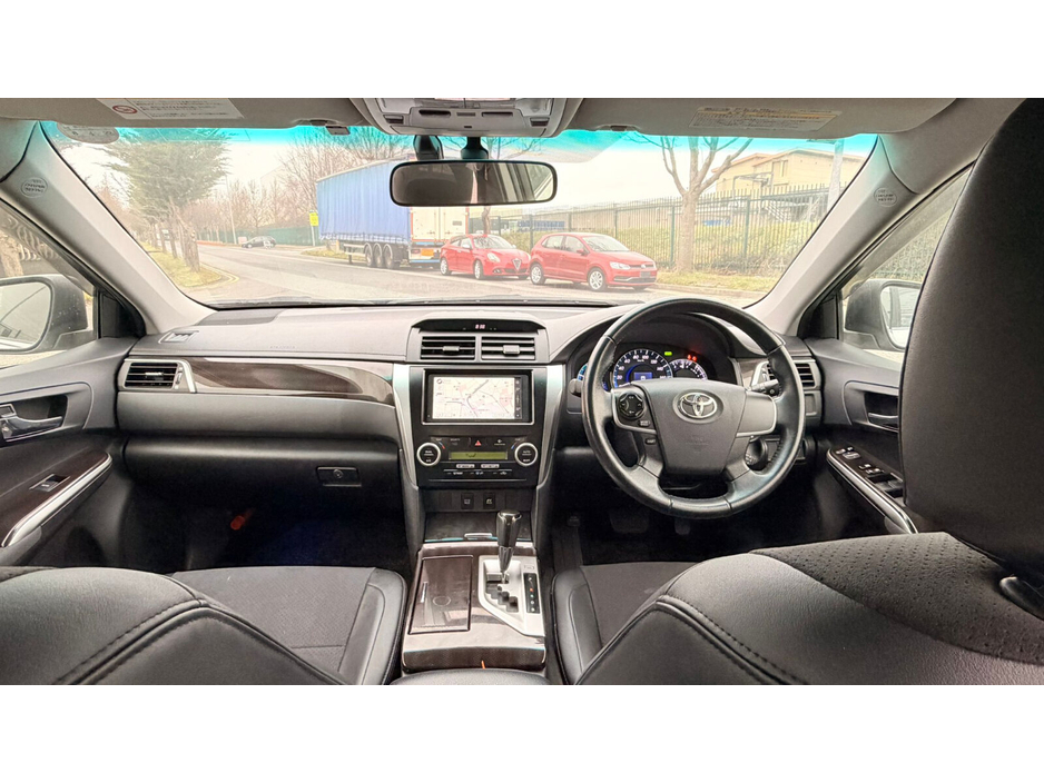 2012 Toyota Camry - image 12