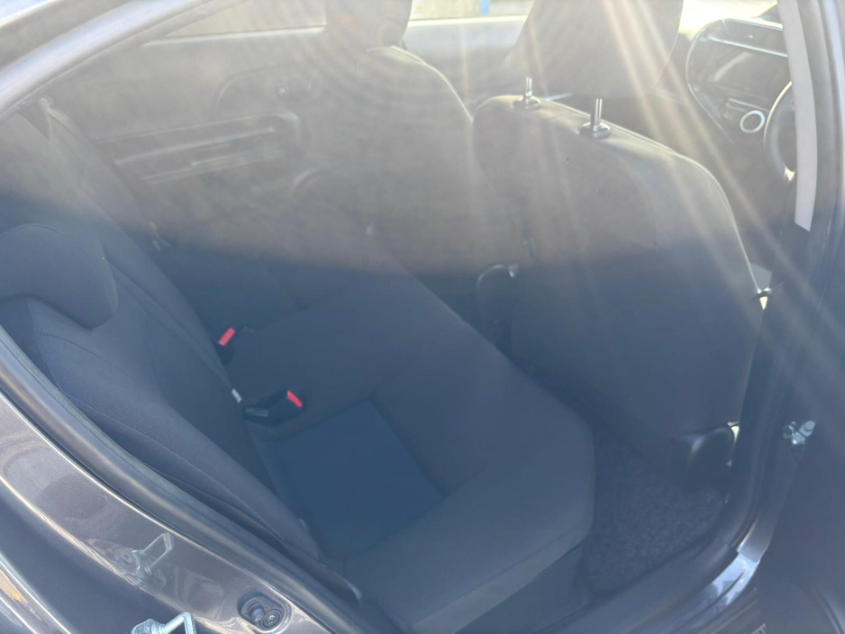 2019 Toyota Aqua - image 5