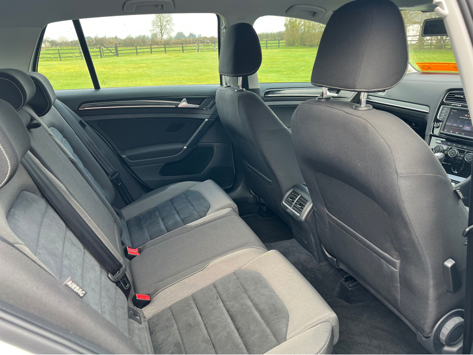 2015 Volkswagen Golf High line €14,950