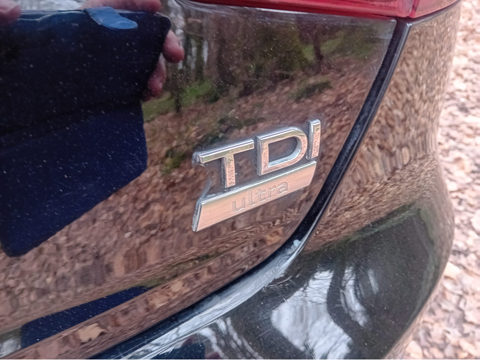 2016 Audi A4 - image 10