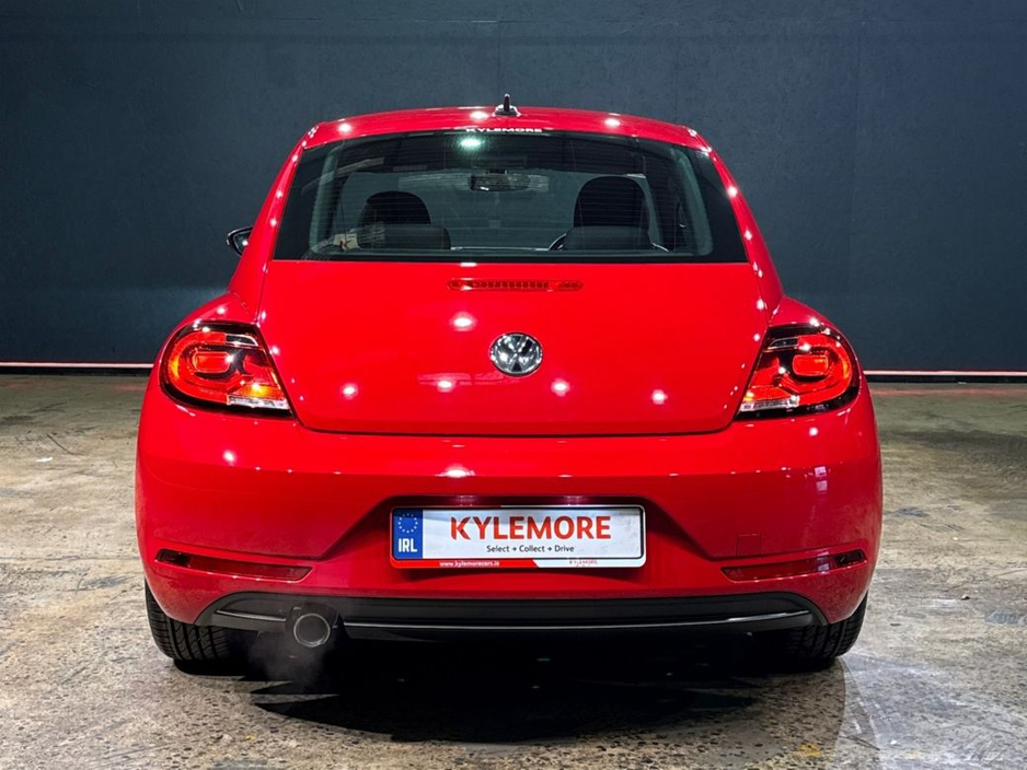 2019 Volkswagen Beetle - image 4