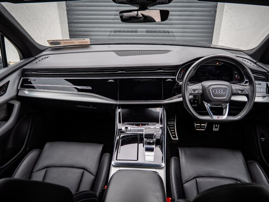 2021 Audi Q7 - image 10