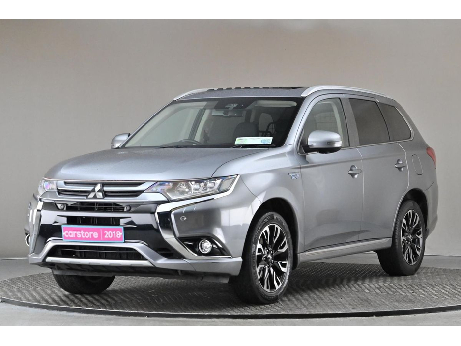 2018 Mitsubishi Outlander - image 3