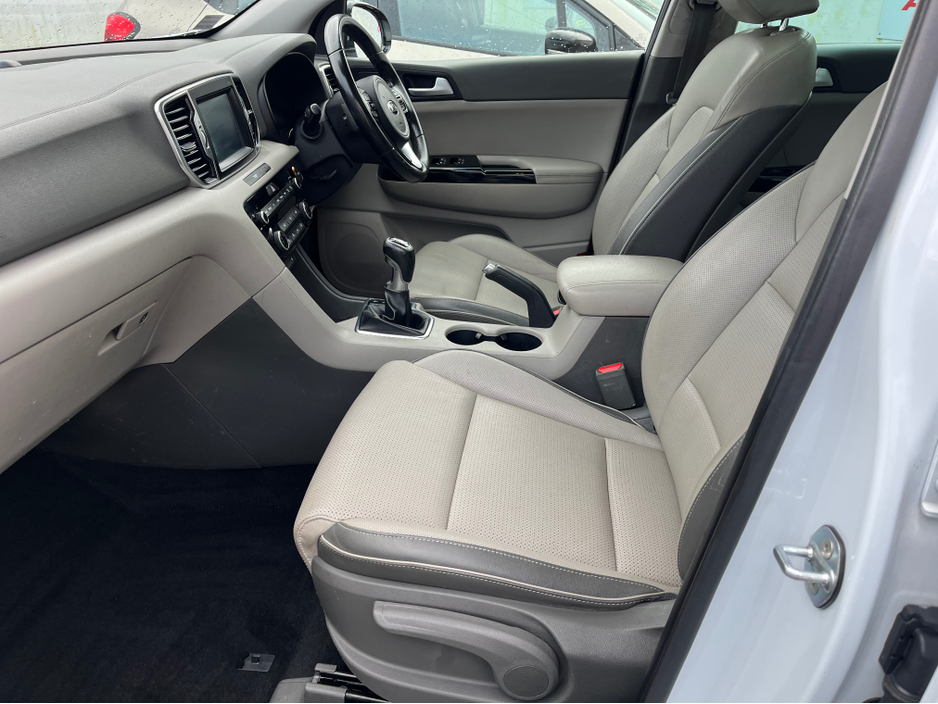 2017 Kia Sportage - image 16