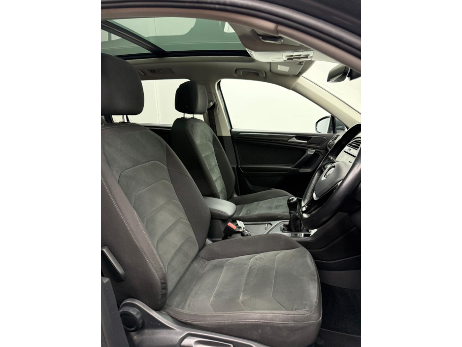 2018 Volkswagen Tiguan - image 7