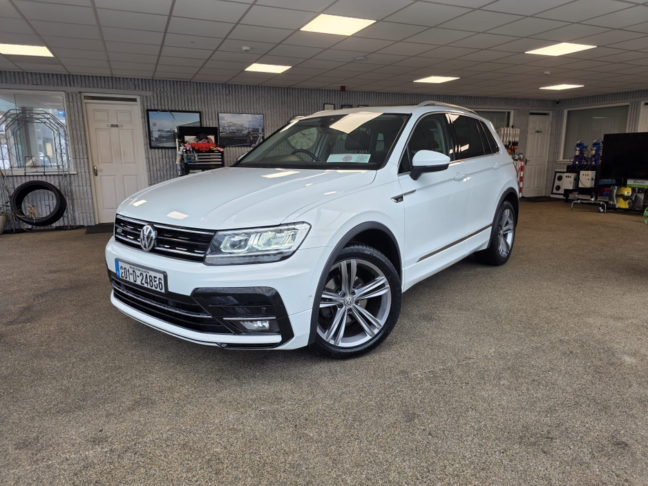 2020 Volkswagen Tiguan - image 2