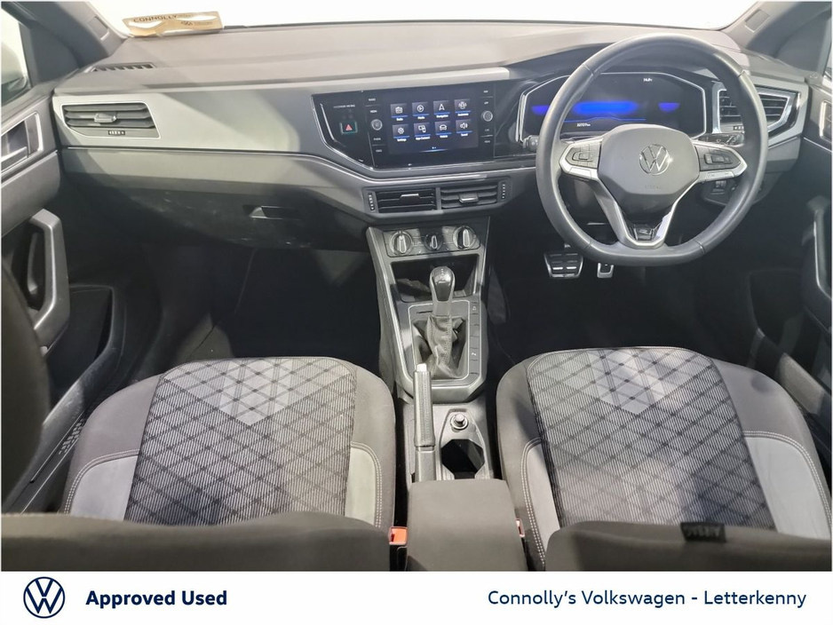 2024 Volkswagen Taigo - image 2