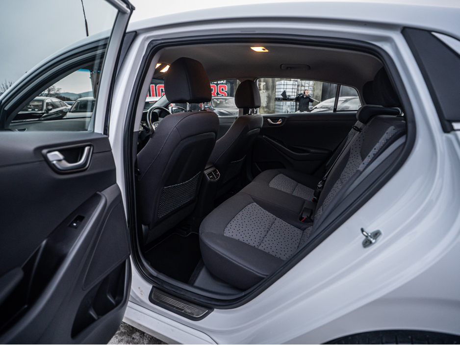 2017 Hyundai Ioniq 2017 Ioniq EV/FSH main dealer/1yr warranty €11,888