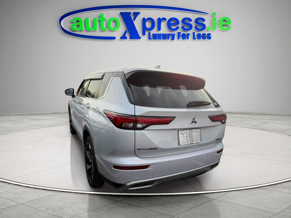 2021 Mitsubishi Outlander PHEV 4WD G, Automatic, Reversing camera